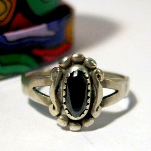 Vintage WM 925 Sterling Silver Ring with Onyx Stone - Size 5.5 - Picture 3 of 8
